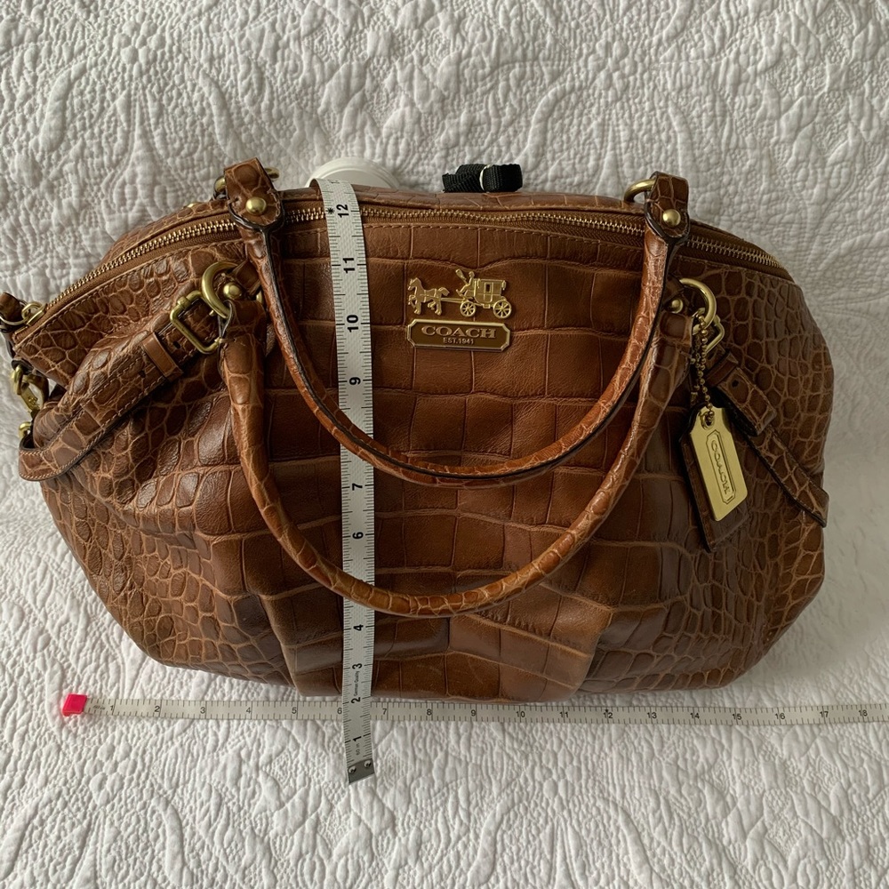 Coach Genuine leather purse